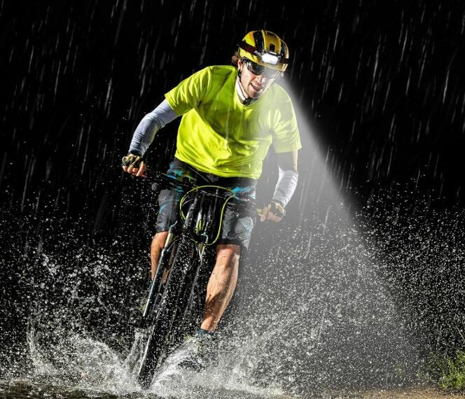 Top 3 meilleures lampes torches frontales rechargeables LED puissantes - Avis, test, prix, comparatif et guide d'achat